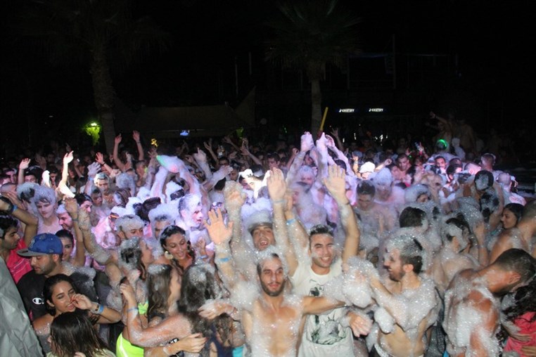 Lebanon Largest FOAM Party 3 (1)